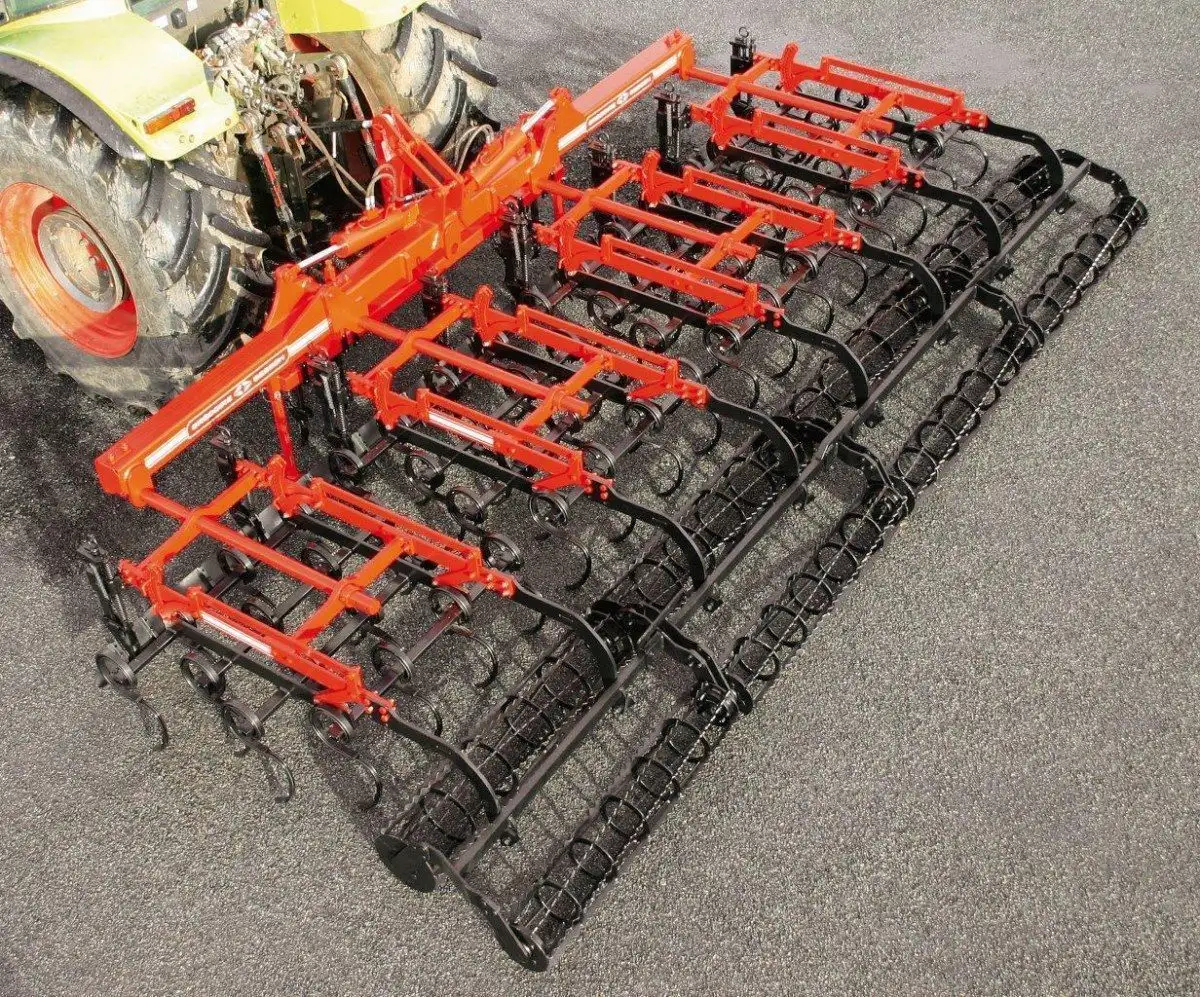 Agregat uprawowy o dużej szerokości roboczej: Gregoire-Besson TETRA